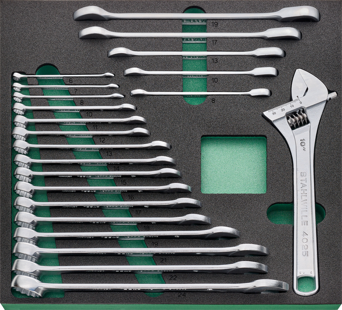 SWTCS/4821/22 4 821/22 SET UTENSILI